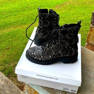 Steve Madden Tornado Grey/Black Snake Boots